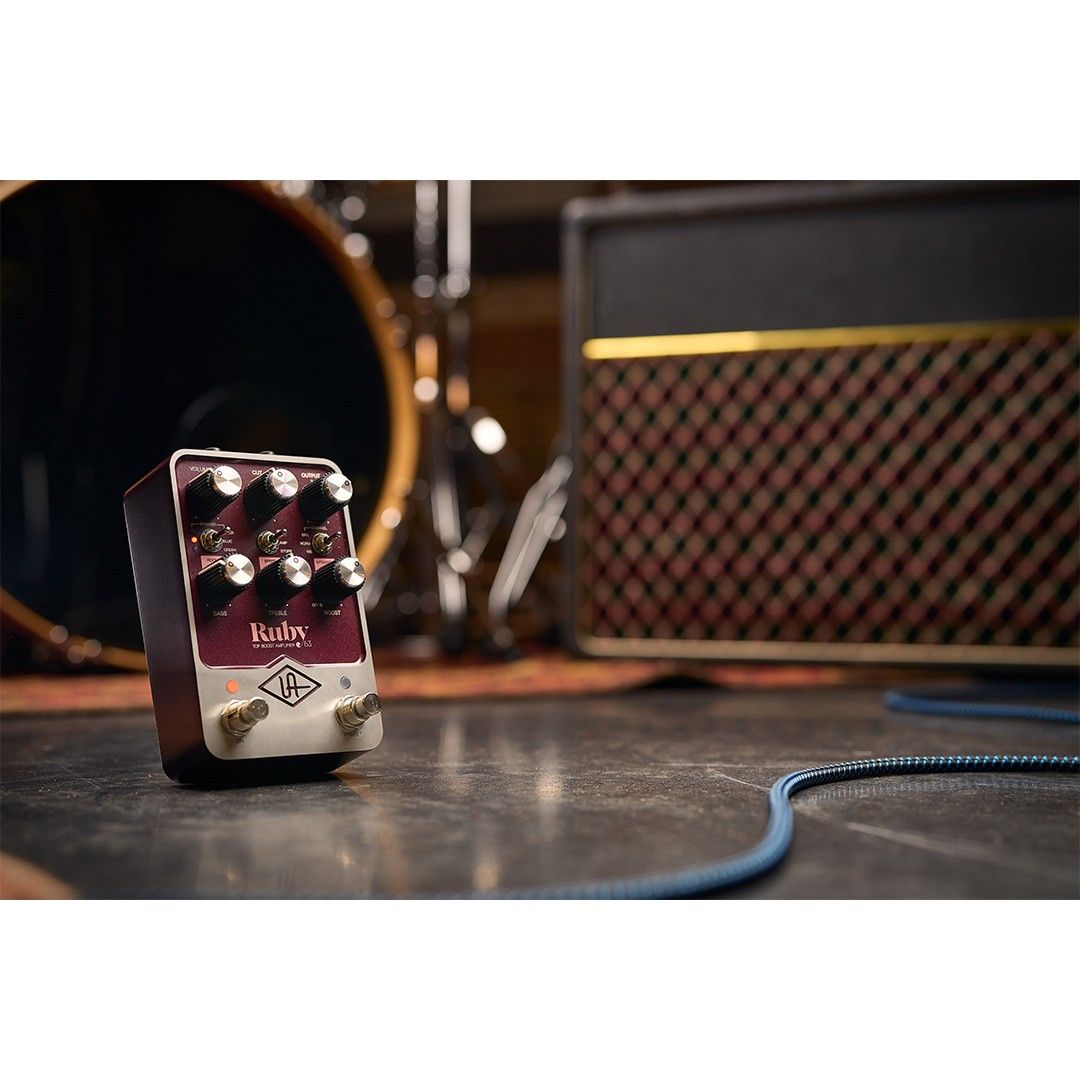 Universal Audio UAFX Ruby '63 Top Boost Amplifier Pedal 5