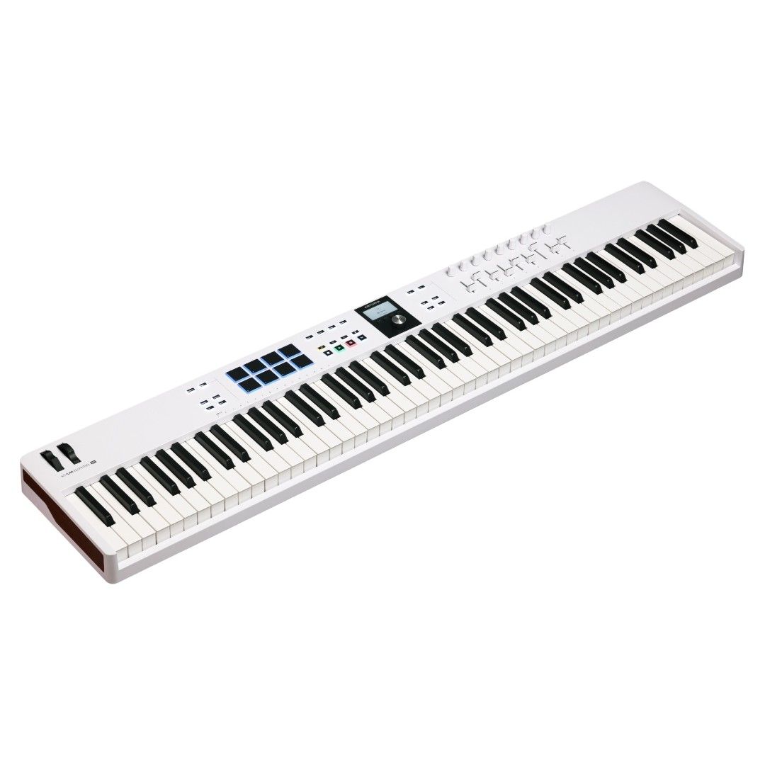 Arturia KeyLab Essential 88 MK3 3
