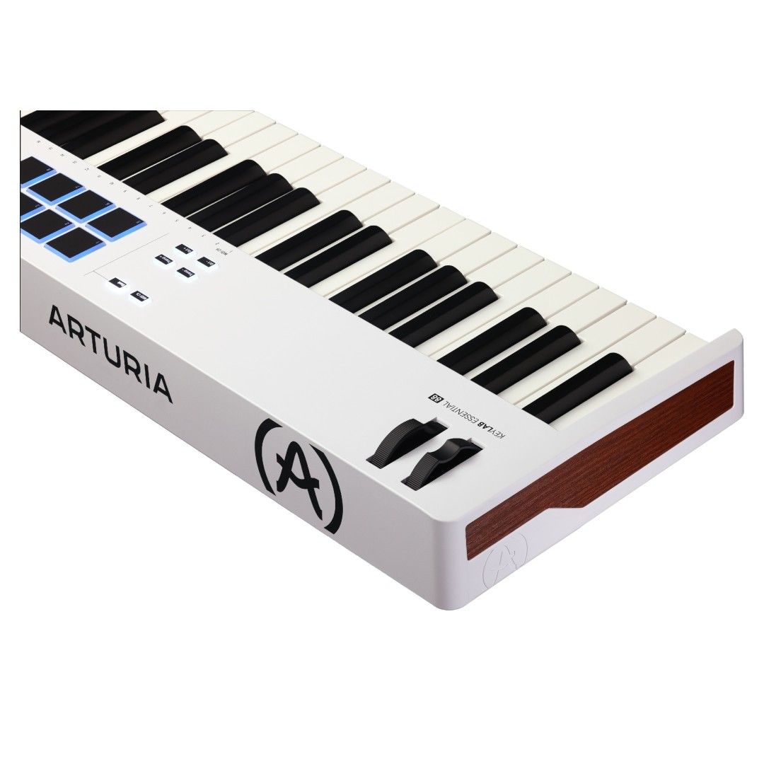 Arturia KeyLab Essential 88 MK3 5