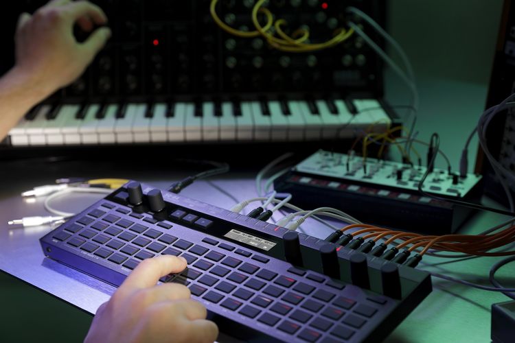 Korg SQ-64 4