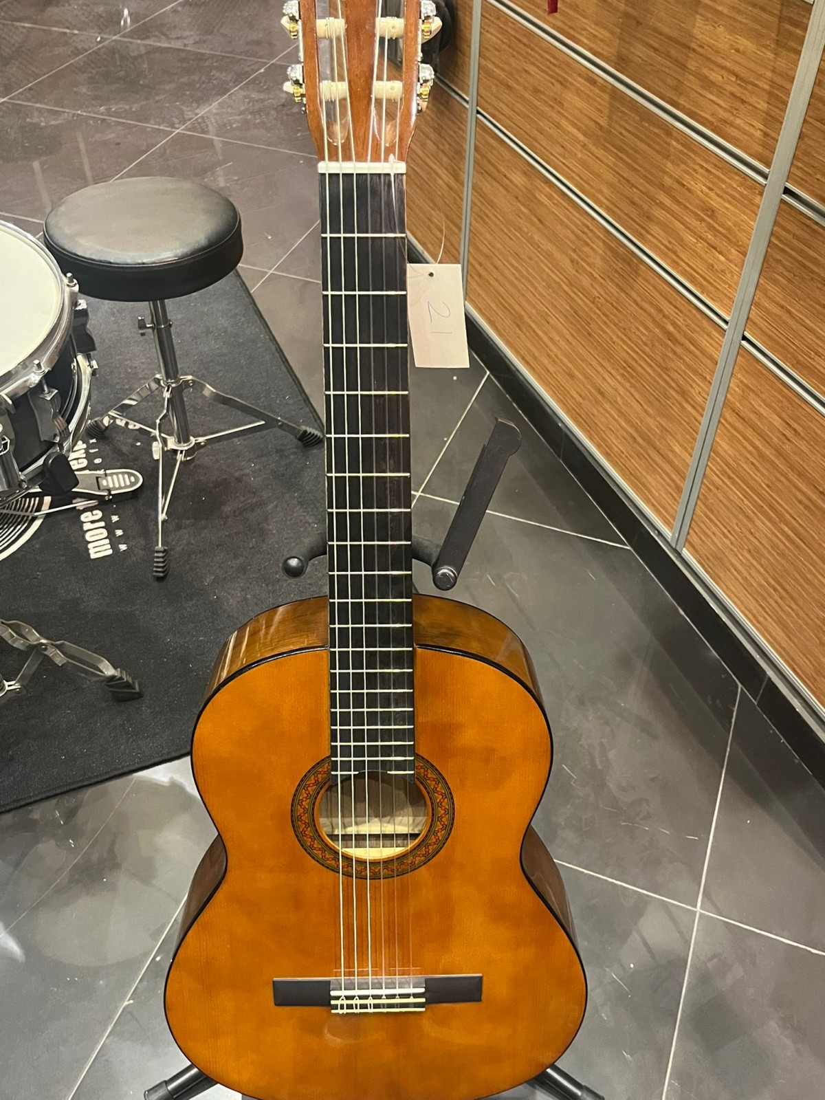 Outlet - Yamaha C40 Klasik Gitar 1