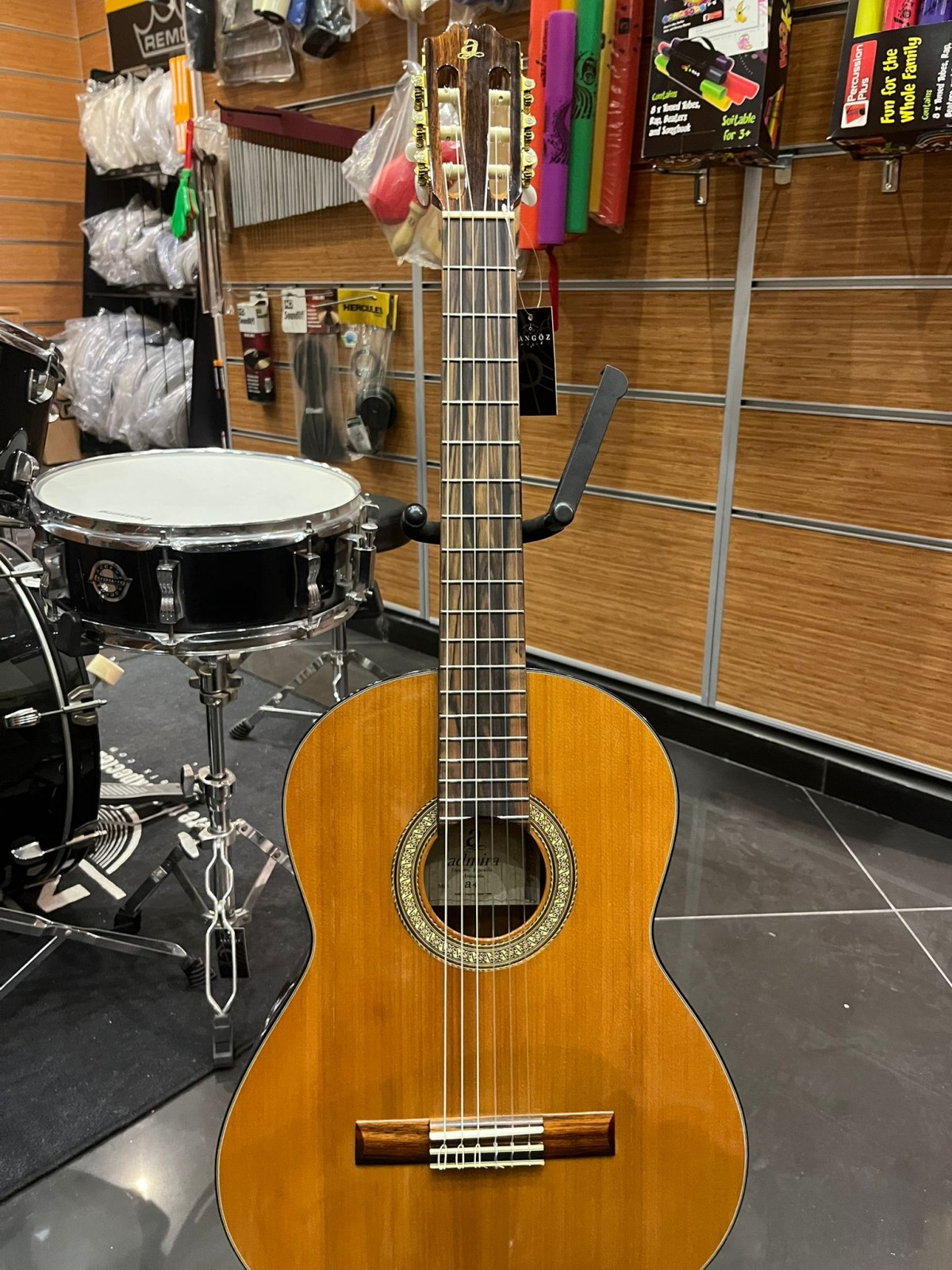 Outlet - Admira A4 Klasik Gitar 1